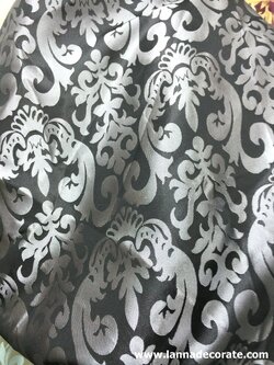 ผ้าคาดเตียงลายหลุยส์สีเทาดำ ขนาด 35*250 ซม.