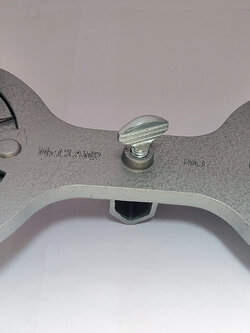 ที่จับบิวเรตคู่แบบโลหะ