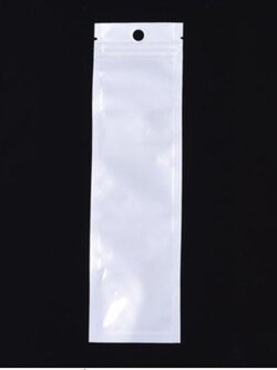 ถุงซิปล็อค หน้าใสหลังขาว ด้านบนมีรูสำหรับแขวน ขนาด 6x21cm แพ็ค 10 ใบ