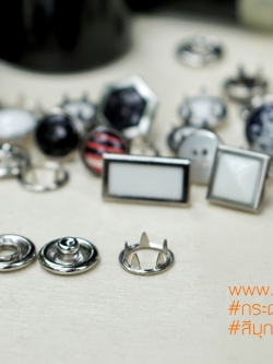 กระดุมแป๊ก มุกกลม ขนาดกระดุม 11.5 มิลลิเมตร เนื้อทองเหลืองแท้ ไม่เป็นสนิม สีขาว 10 ชุด (40ชิ้น)