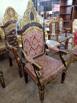 เก้าอี้หลุยส์เบาะลายหลุยส์สีแดง ทรงหัวสูง