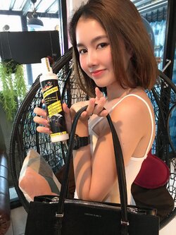 น้ำยาเช็ดกระเป๋า ฟื้นฟูบำรุง เคลือบเงาเครื่องหนัง ชิ้นส่วนพลาสติกและไวนิล KLOSE Leather&Plastic Polish Spray