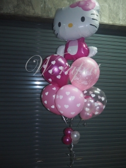 ช่อ คิดตี้ ชุดชมพู