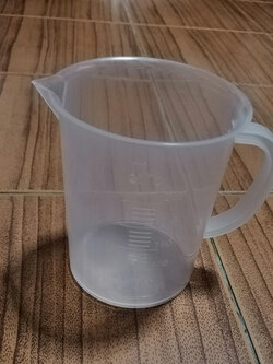 บีกเกอร์พลาสติกแบบหูจับ ขนาด 250 ml