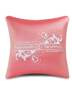 หมอนอิงพรีเมี่ยมสีชมพูทั้งใบพร้อมสกรีน