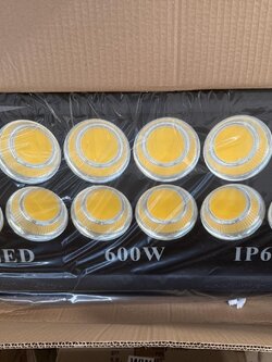 โคมไฟสปอร์ตไลท์สนามกีฬา, โคมไฟสปอร์ตไลท์โรงงาน,โคมไฟสปอร์ตไลท์โกดัง จำนวน 1 โคม