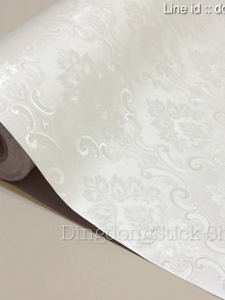 วอลล์เปเปอร์ ติดผนังมีกาวในตัว "ลายไทย หลุยส์ สีขาวมุก" หน้ากว้าง 122 cm