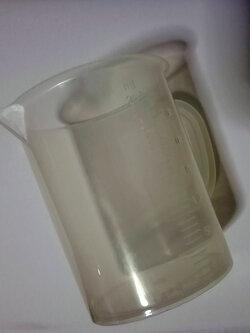 บีกเกอร์พลาสติกแบบมีหูจับขนาด 500 มล.