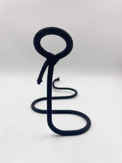 เชือกเสียบไวน์โชว์ สีดำ เชือกแขวนไวน์ ของขวัญตกแต่ง Knight Black Horse Winery