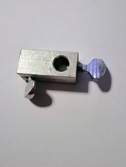 ข้อต่อแคล้มสำหรับยึดกับขาตั้ง