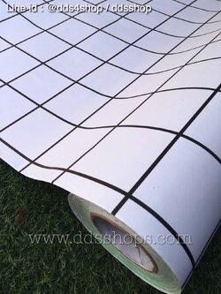วอลเปเปอร์แบบมีกาว "กระเบื้องขาวยาแนวสีดำ" หน้ากว้าง 122 cm x 100cm (สั่งมากกว่า 1m ตัดยาวต่อเนื่องค่ะ)