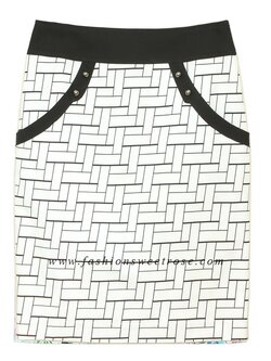 SK-398 กระโปรงแฟชั่น&ทำงาน ทรงสอบ ผ้าคอตต้อนผสมเนื้อสเปนเด็กส์ พิมพ์ลายกราฟฟิกดำ-ขาว