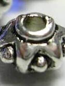 ลูกปัดคั่นโลหะเงินโบราณสไตล์ทิเบตขนาด 6.5x5.5mm แพ็ค 50 ชิ้น