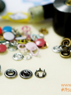 กระดุมแป๊กห้าขา แบบหัวทึบ 15 มิลลิเมตร สีรมดำ