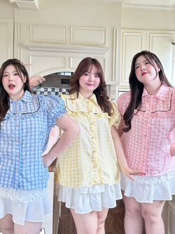 J114 เสื้อสาวอวบ คอปก แต่งระบาย แขนตุ๊กตา สีพาสเทล ฟ้า ชมพู เหลือง อกได้ถึง 50 นิ้ว