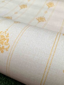 วอลเปเปอร์สติ๊กเกอร์มีกาวในตัว "หลุยส์ลายเส้นสีทอง พื้นสีน้ำตาลอ่อน" หน้ากว้าง 122 cm x1m (สั่งมากกว่า 1m ตัดยาวต่อเนื่อง)