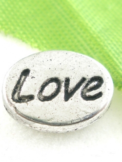 ลูกปัดตัวคั่น spacer สีเงิน Antique สลักคำว่า Love ขนาด 10x8 มม. แพ็ค 10 เม็ด