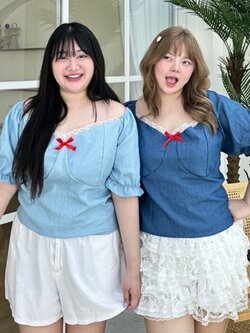 J104 เสื้อ สาวอวบ แขนตุ๊กตา ผ้ายีนส์ แต่งอกลูกไม้ เพิ่มโบว์สีแดงเล็กๆ อกได้ถึง 48 นิ้ว (หน้าผ้า50นิ้ว) ยีนส์เข้ม ยีนส์อ่อน อก 38-48 นิ้ว หน้าผ้า50นิ้ว