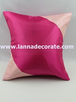 หมอนรับไหว้บ่าวสาว สีชมพูบานเย็นลายไทย