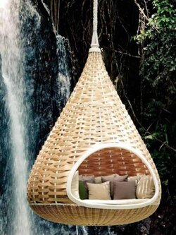 Hanging daybed