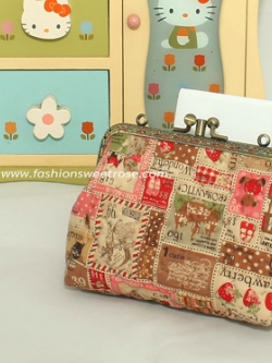 QLT-014 กระเป๋าปิ๊กแป๊กแบบ 2 ช่อง ใส่เหรียญและธนบัตร ผ้าลายแสตมป์แนววินเทจ