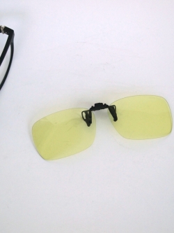 คลิปออนเลนส์กรองแสงสีฟ้า ถนอมสายตา Clipsster รุ่น J3061