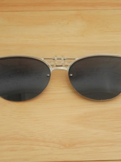 คลิปออนกันแดด Clipsster รุ่น Blazester เลนส์สีดำ