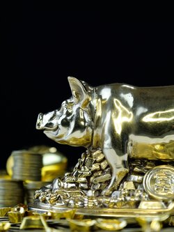 รูปปั้นหมูมงคล