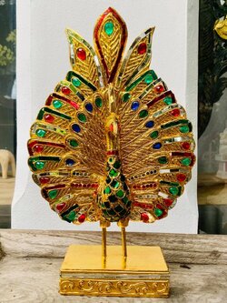 นกยูงกฐิน/ผ้าป่า