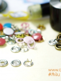 กระดุมแป๊กห้าขา แบบหัวทึบ 10 มิลลิเมตร สีเงิน