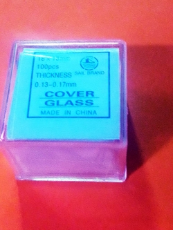 กระจกปิดสไลด์ ขนาด 18 x 18 มม.จำนวน 100 แผ่น