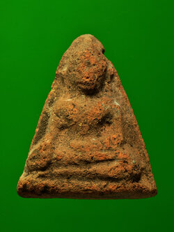 หลวงพ่อโป้ เนื้อดิน กรุเมืองอยุธยา