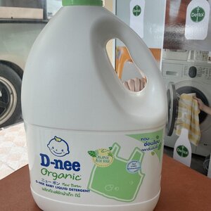 ผลิตภัณฑ์ซักผ้าเด็ก ดีนี่ สีเขียว 2800 ml