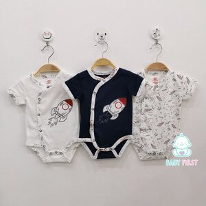 เซ็ตบอดี้สูทแขนสั้นขาเว้ากระดุมหน้าสีกรมลายจรวด 3 ตัว