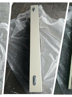 ตู้กันน้ำกันฝุ่น สั่งทำตามแบบ ตู้เก็บอุปกรณ์ + กุญแจคอนโทรลสีเงินล็อคหน้าตู้2ด้าน พร้อมลูกกุญแจ