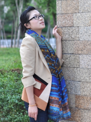 ผ้าพันคอ/คลุมไหล่ Polyester พิมพ์ลาย ขนาด 180cmx110cm(70-7/8"x43-1/4") 1 ชิ้น