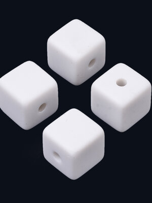 ลูกปัดอะครีลิคทึบ ผิวด้าน สี่เหลี่ยมลูกบาศก์ สีขาว ขนาด 12x12x12 มม. รู 3.5 มม. แพ็ค 10 เม็ด