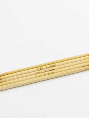 ไม้นิตตรงไม้ไผ่ Double Point ยาว 10 ซม. หัว 3.5 มม. US Size 4 แพ็ค 5 อัน