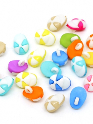 กระดุมอะครีลิครูปหมวกแก๊ป 15x11mm. 50 เม็ด คละสี