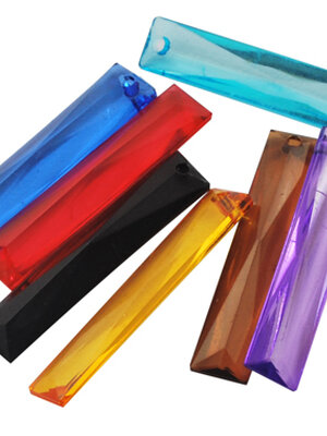 ตัวห้อยลูกปัดอะครีลิคใสหน้าตัดเม็ดแท่งยาวขนาด 29x6x3.5มม. คละสี 200 อัน