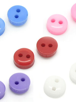 กระดุมเรซิ่น 2 รู 6mm. 100 เม็ด คละสี