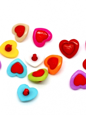 กระดุมอะครีลิครูปหัวใจ 15x15mm. 50 เม็ด คละสี