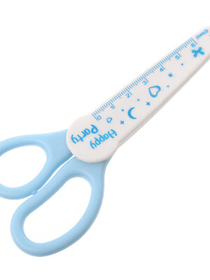 กรรไกรสแตนเลส baoji ขนาด 14.6cm x5.8cm (5 6/8" x2 2/8") ด้ามสีฟ้า 1 เล่ม