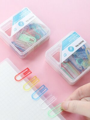 คลิปพลาสติก หนีบกระดาษ กล่องบรรจุ 60 ชิ้น คละสี