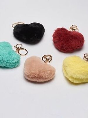 พวงกุญแจปอมปอมขนปุยนุ่ม รูปหัวใจ พร้อมห่วงกุญแจเหล็กสีทอง คละสี 20 ชิ้น พรีออเดอร์