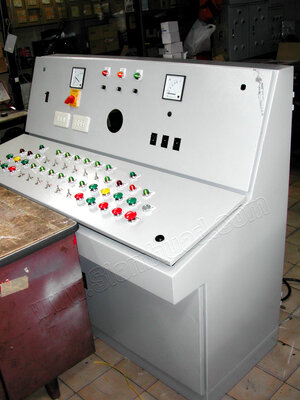 (ตู้รับประกอบ) ตู้คอนโทรล คอนโซล และคอนโทรลเดสค์ 1100x1100x400mm (Console and Control Desk) ตู้เฉียงสั่งทำ เป็นตู้สวิชบอร์ด ใช้ inverster ควบคุมระบบควบคุมการแปลงไฟDCจากแผงโซ่ร่ามาเป็นAC (รับเดินวงจรตามแบบสเปค) (อุปกรณ์อื่นๆ Variable Frequancy Drives)