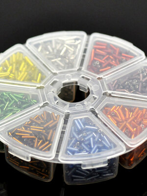ลูกปัดปล้องเม็ดเล็ก (Seed Beads) สำหรับทำเครื่องประดับ 7x2mm คละสี พร้อมกล่องใส่