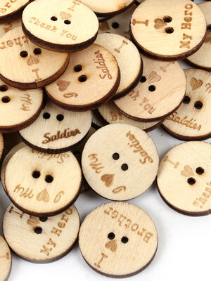 กระดุมไม้ เม็ดกลม 2 รู ขนาด 20 มม. สีไม้ธรรมชาติ คละแบบ แพ็ค 100 เม็ด