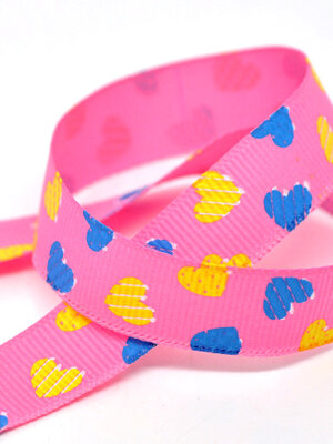 ริบบิ้นผ้าซาตินเนื้อหนาลายหัวใจสีชมพู กว้าง 5/8 นิ้ว ยาว 2 หลา