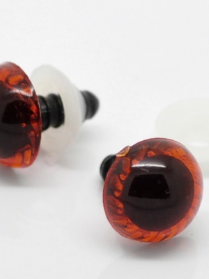 ลูกตาก้านเสียบสีแดงตาในดำ ขนาด 18x12mm บรรจุ 10 คู่